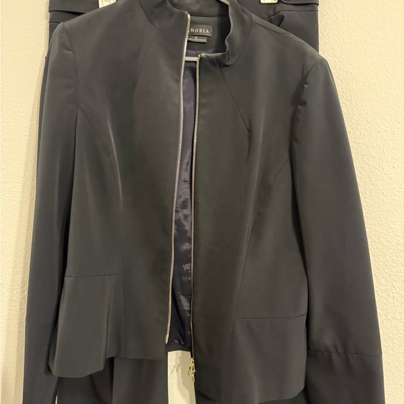 Zenobia Canada Luxury Black Suit Set - Mandarin Collar Zip Jacket & Trousers